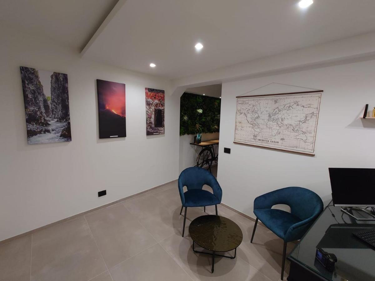 Don Turi - Charming Room Giardini-Naxos Exterior foto